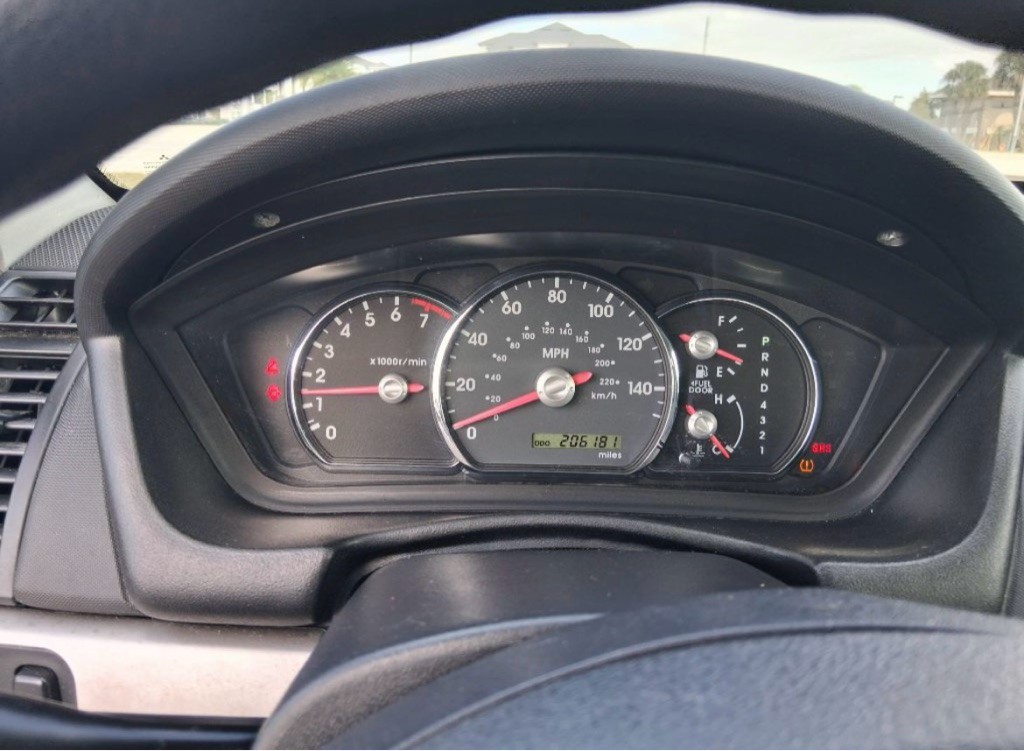 2010 Mitsubishi Galant Image 9