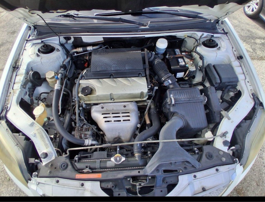 2010 Mitsubishi Galant Image 10