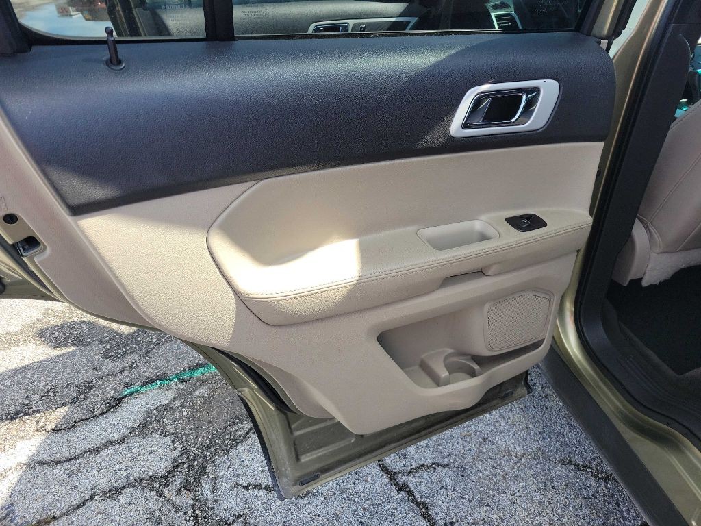 2013 Ford Explorer Image 10