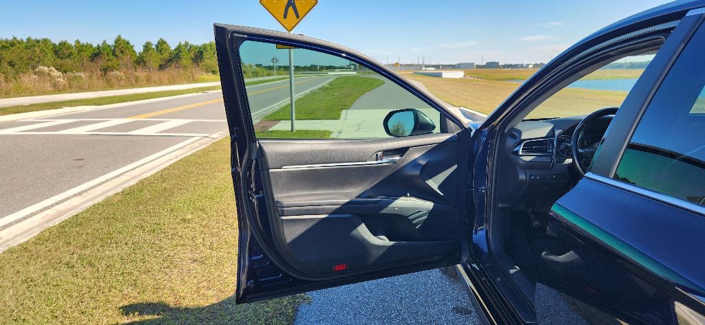 2022 Toyota Camry Image 9