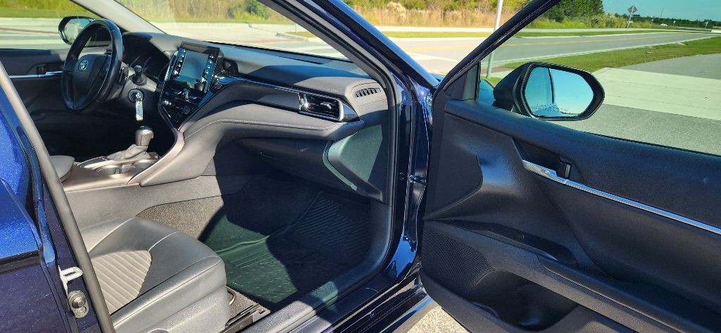 2022 Toyota Camry Image 19