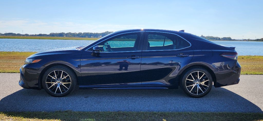 2022 Toyota Camry Image 6