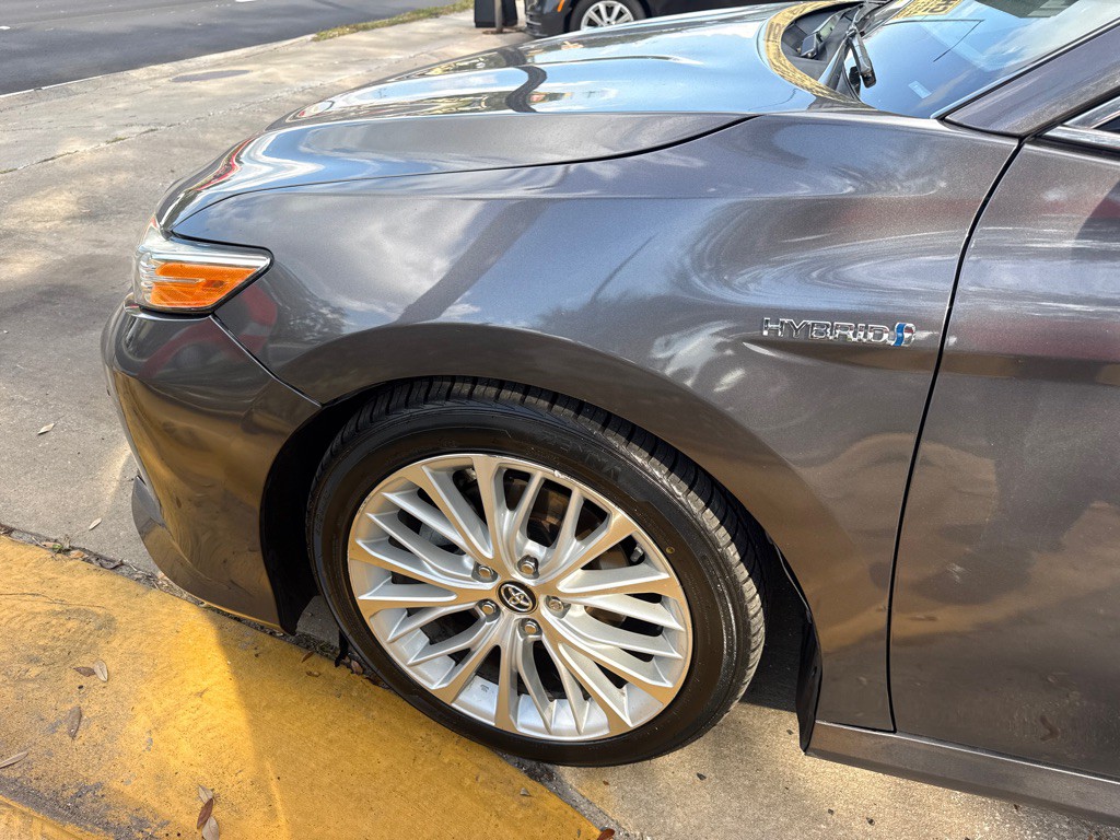 2018 Toyota Camry Image 8