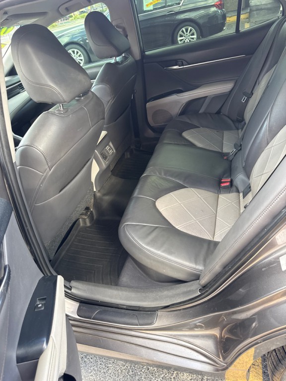 2018 Toyota Camry Image 15