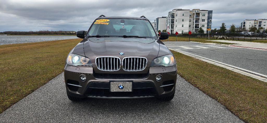 2011 BMW X5 Image 2