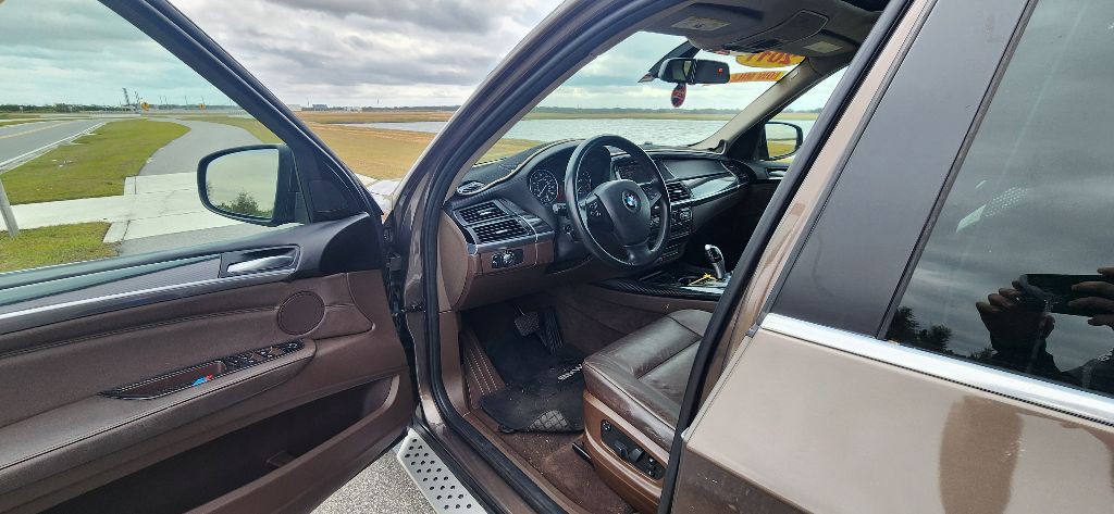 2011 BMW X5 Image 10