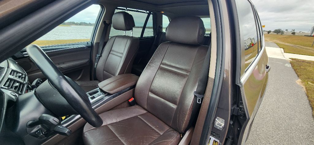 2011 BMW X5 Image 11