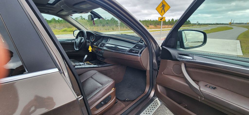 2011 BMW X5 Image 19
