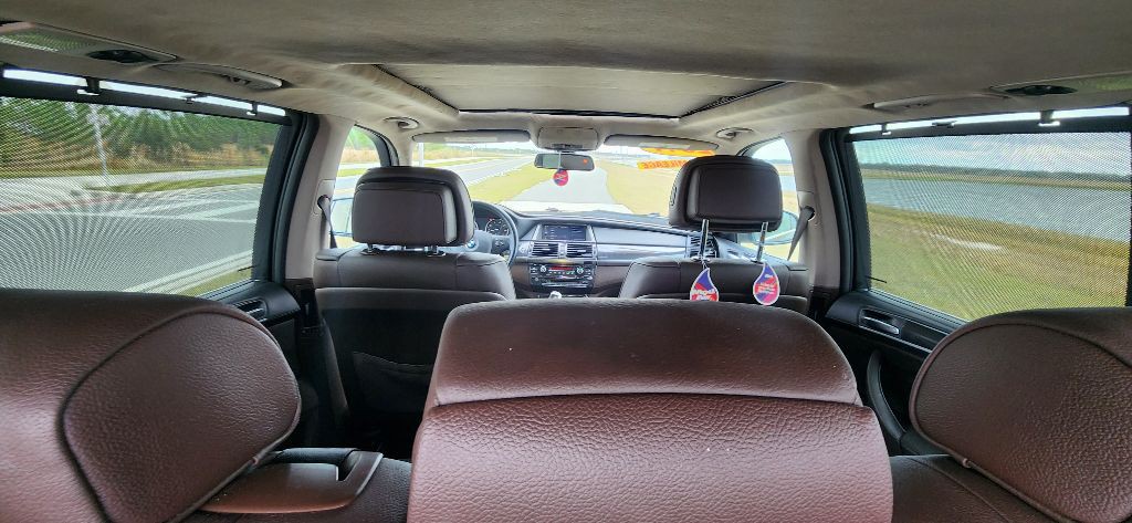 2011 BMW X5 Image 24