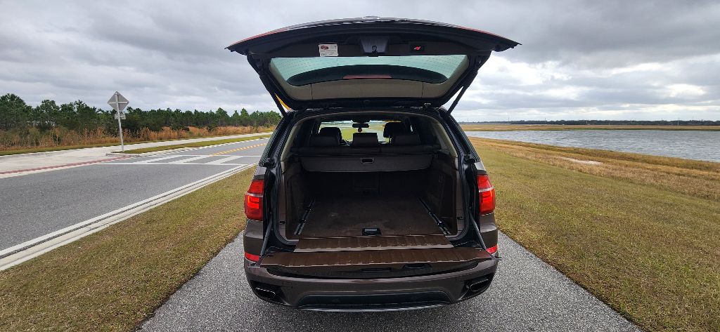 2011 BMW X5 Image 25