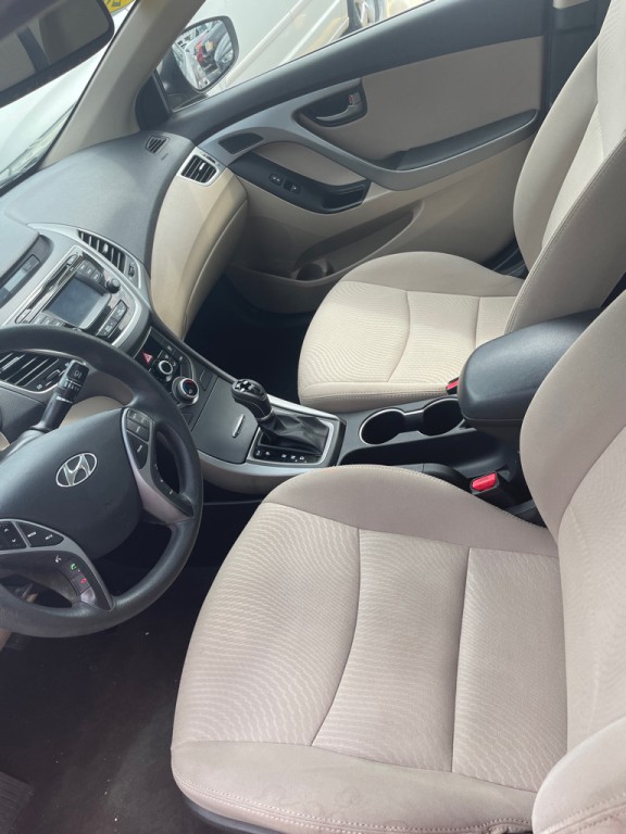 2015 Hyundai Elantra Image 9