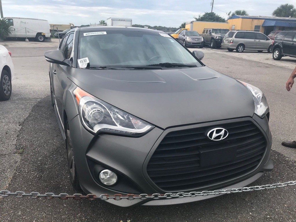 2015 Hyundai Veloster Image 1