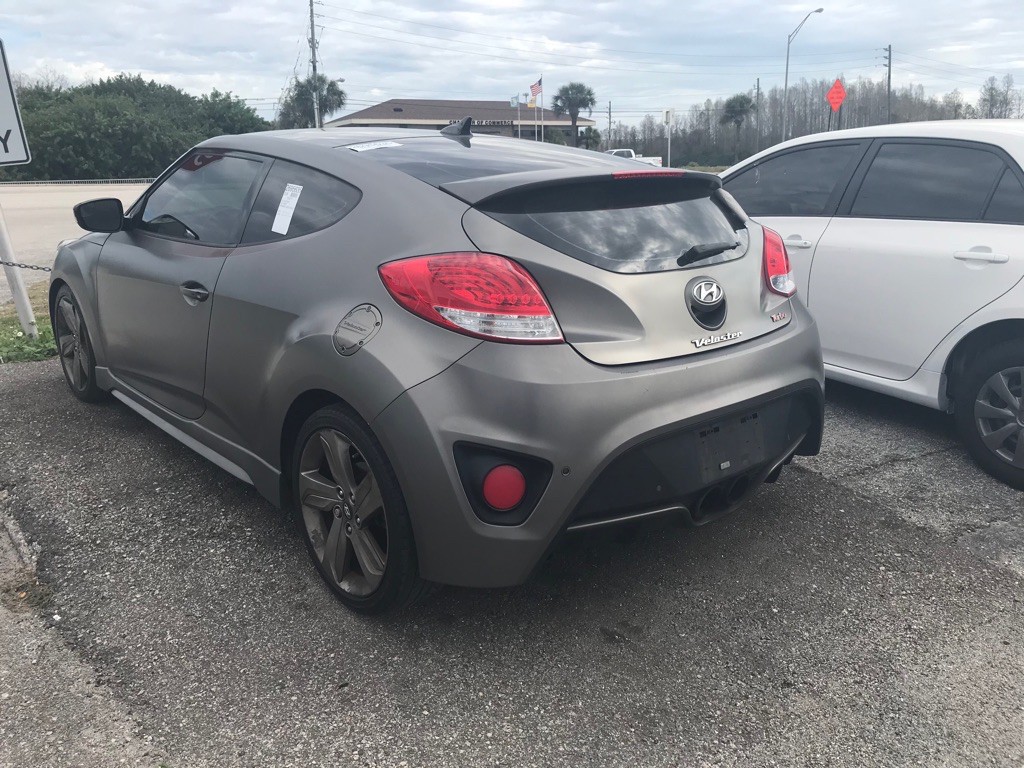 2015 Hyundai Veloster Image 4