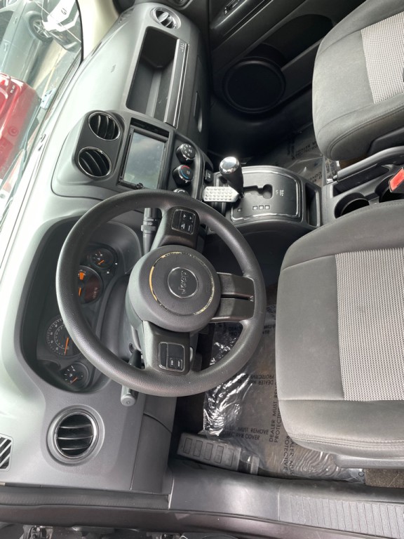 2016 Jeep Patriot Image 9