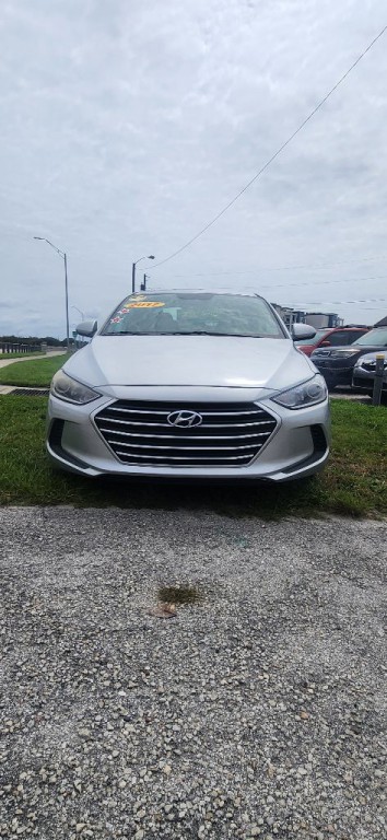 2017 Hyundai Elantra Image 2