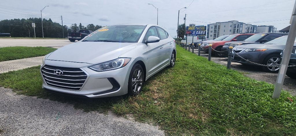 2017 Hyundai Elantra Image 3