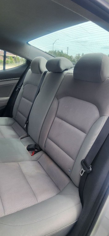 2017 Hyundai Elantra Image 13