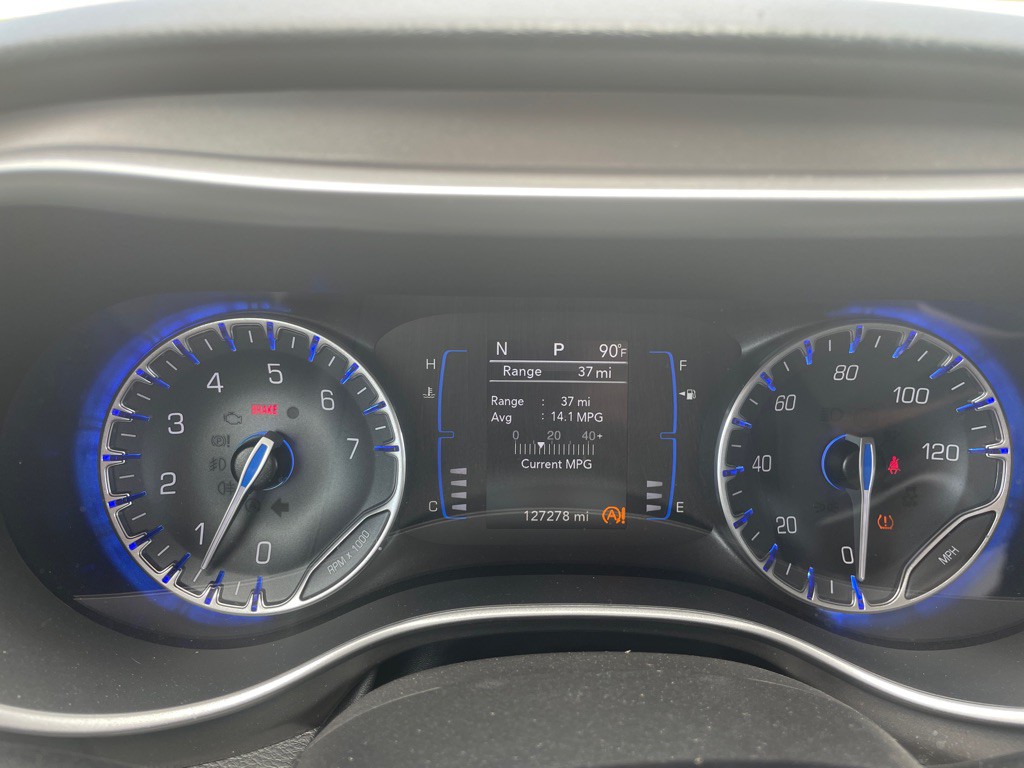 2020 Chrysler Pacifica Image 3