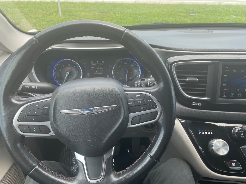 2020 Chrysler Pacifica Image 4