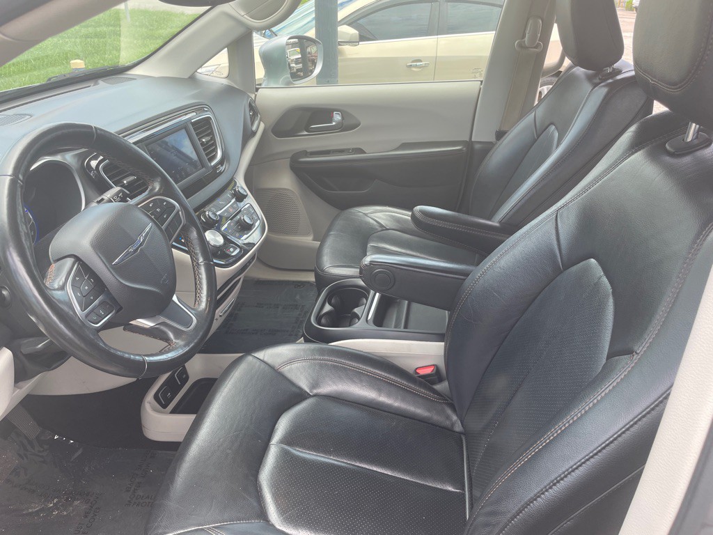 2020 Chrysler Pacifica Image 5