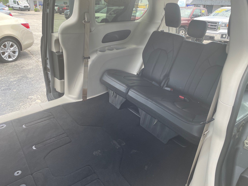 2020 Chrysler Pacifica Image 6