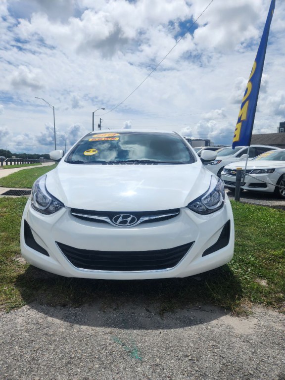 2014 Hyundai Elantra Image 2