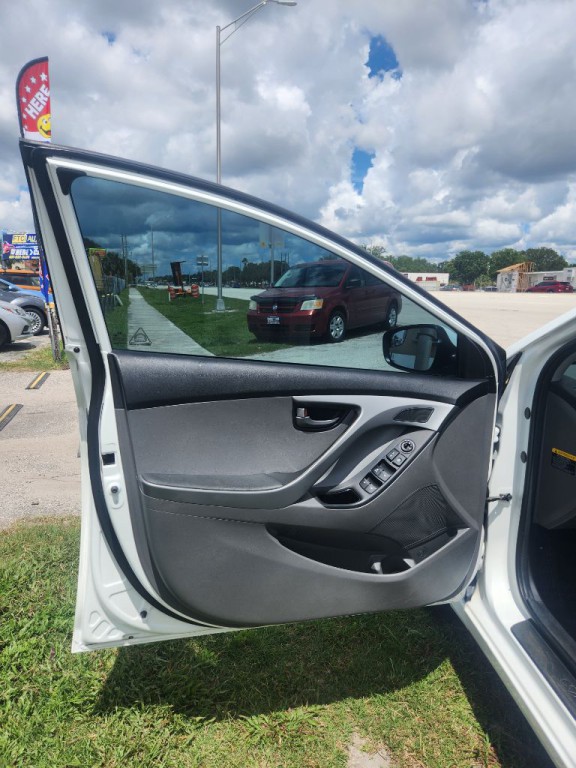 2014 Hyundai Elantra Image 7