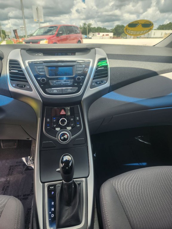 2014 Hyundai Elantra Image 11