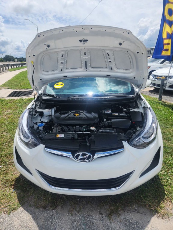 2014 Hyundai Elantra Image 19