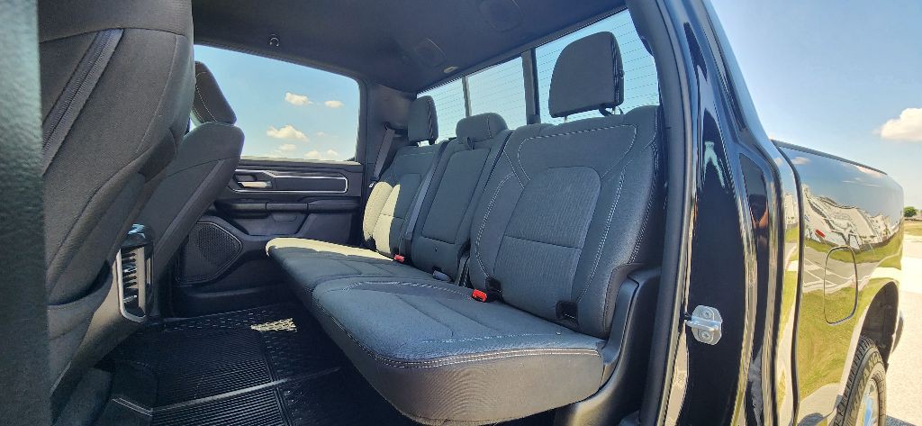 2022 RAM 1500 Image 17