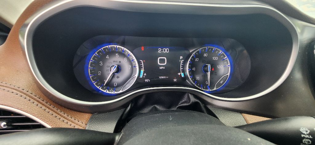 2017 Chrysler Pacifica Image 13
