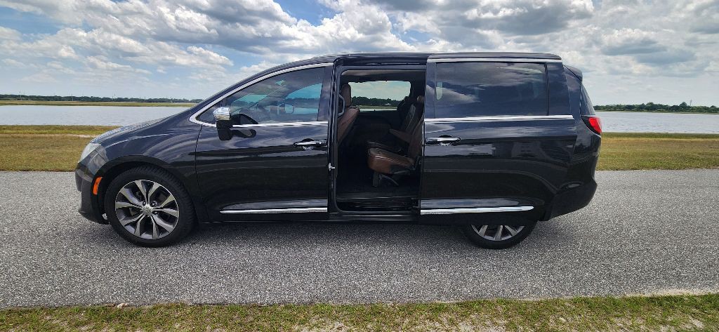 2017 Chrysler Pacifica Image 15