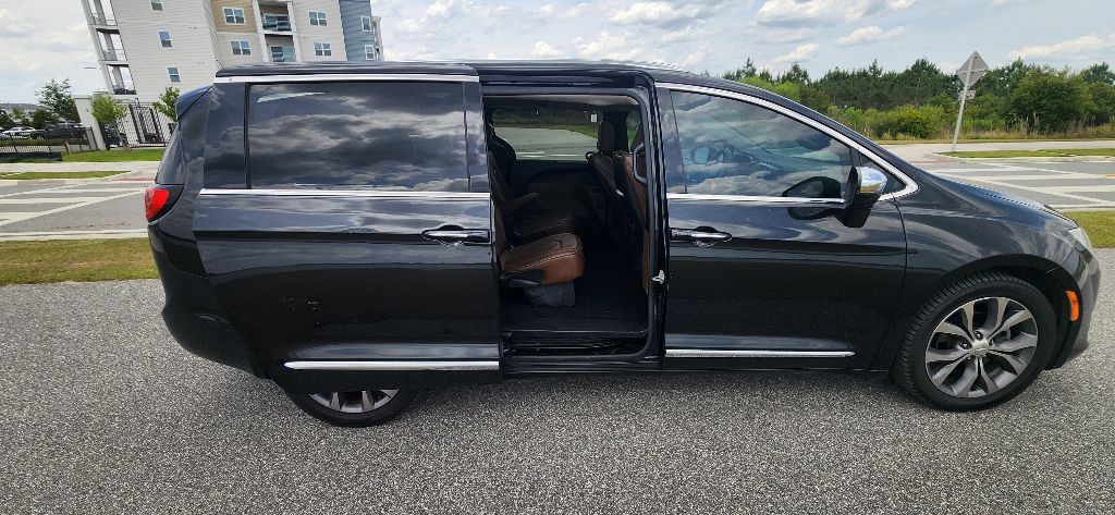 2017 Chrysler Pacifica Image 21