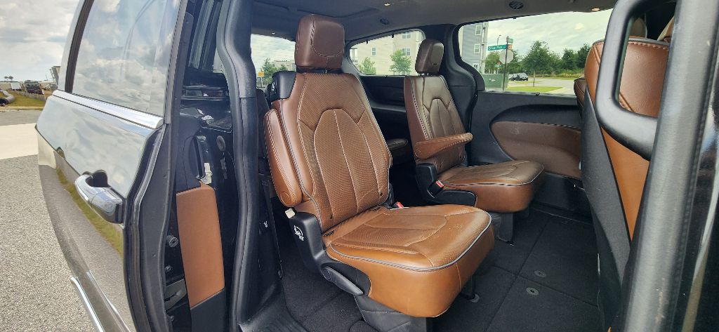 2017 Chrysler Pacifica Image 22