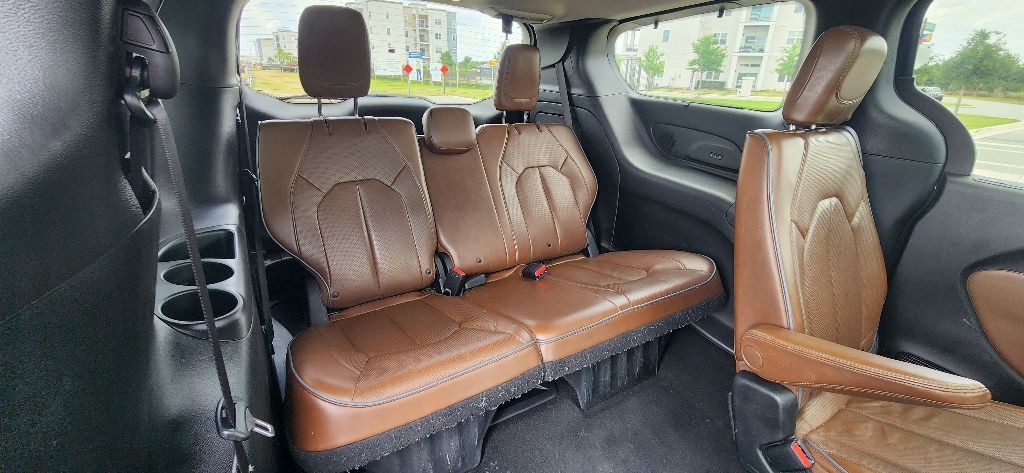 2017 Chrysler Pacifica Image 23
