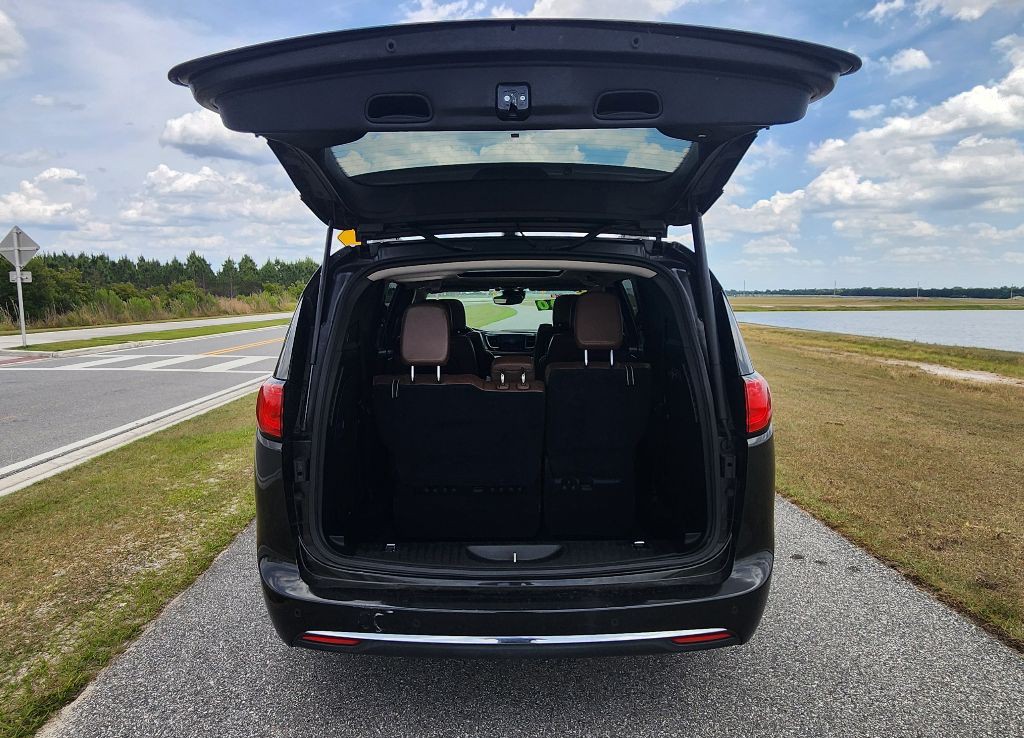 2017 Chrysler Pacifica Image 24