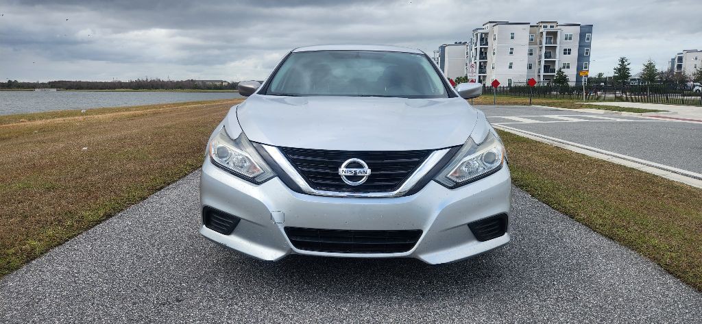 2018 Nissan Altima Image 2