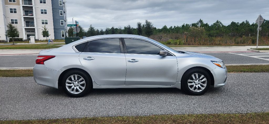 2018 Nissan Altima Image 4