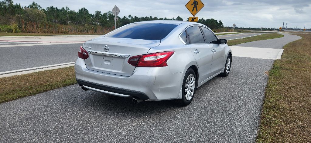 2018 Nissan Altima Image 5