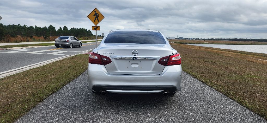 2018 Nissan Altima Image 6