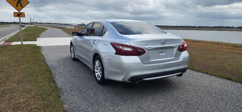 2018 Nissan Altima Image 7