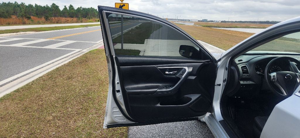 2018 Nissan Altima Image 9