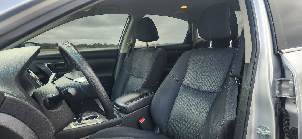 2018 Nissan Altima Image 11