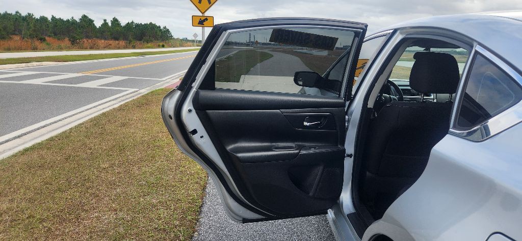 2018 Nissan Altima Image 12