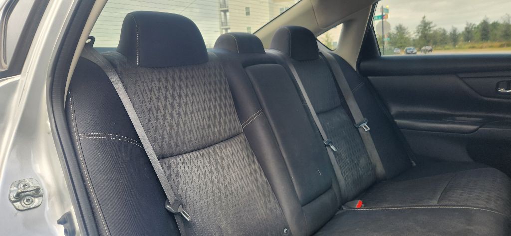 2018 Nissan Altima Image 20