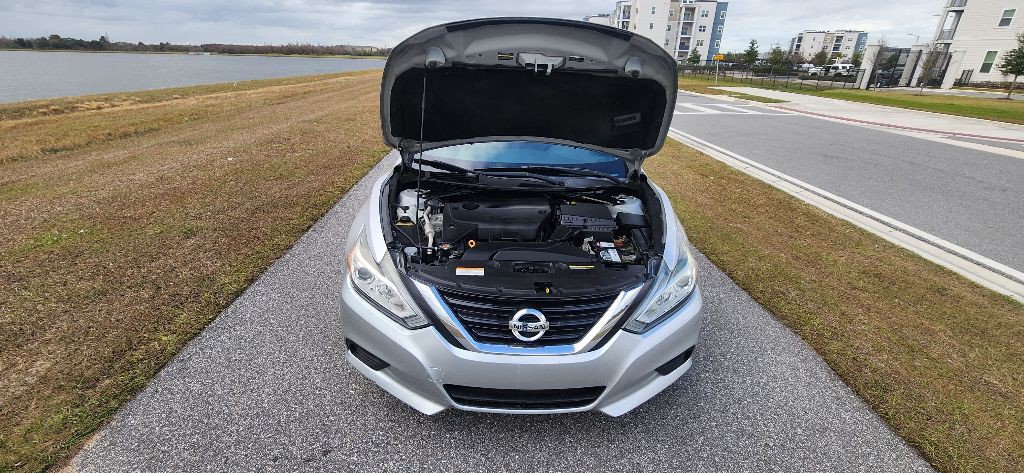 2018 Nissan Altima Image 21