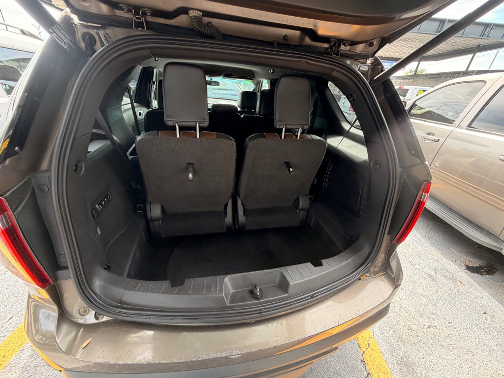 2015 Ford Explorer Image 5