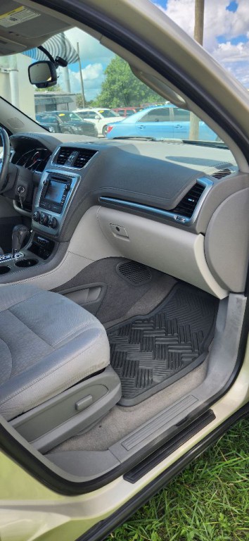 2015 GMC Acadia Image 18