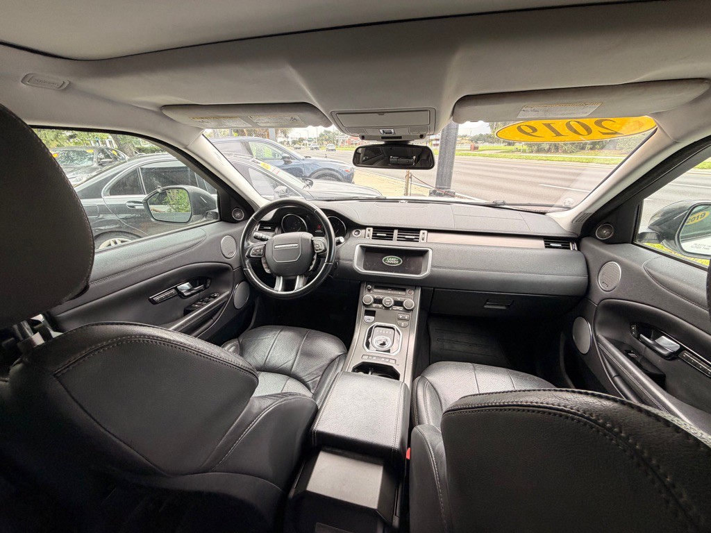 2019 Land Rover Range Rover Evoque Image 8
