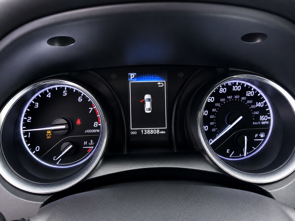 2019 Toyota Camry Image 11